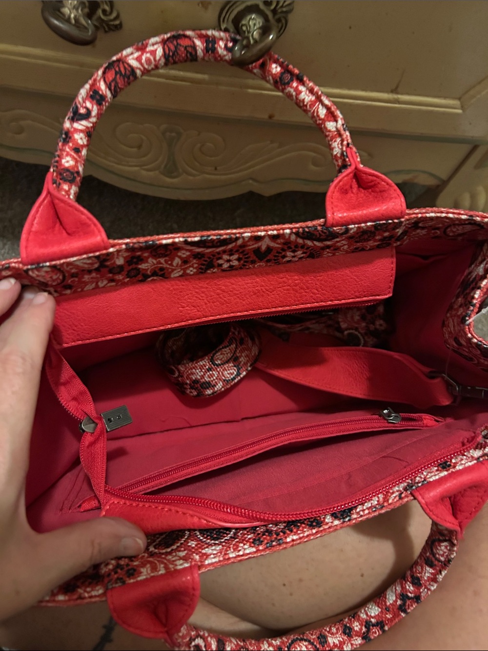 Montana West Red Paisley-Print Tote Bag for Women - Picture 5 of 11
